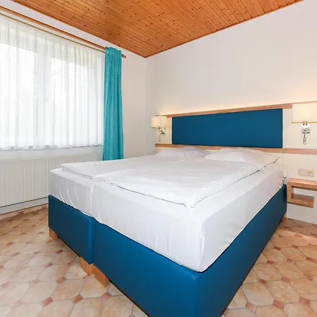 Lägenhet Geraeumige Mit Terrasse In *
