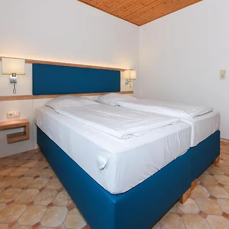 Apartment Geraeumige In *