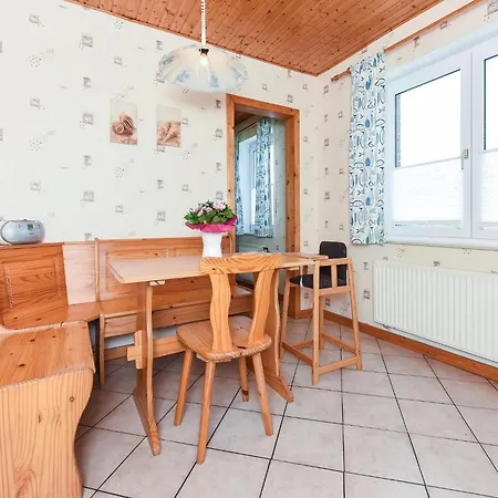 Geraeumige Mit Terrasse In * Bensersiel