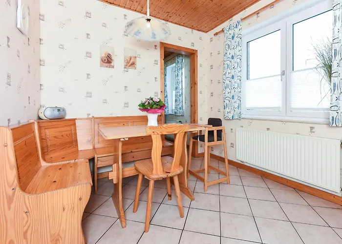 Geraeumige Mit Terrasse In * Bensersiel